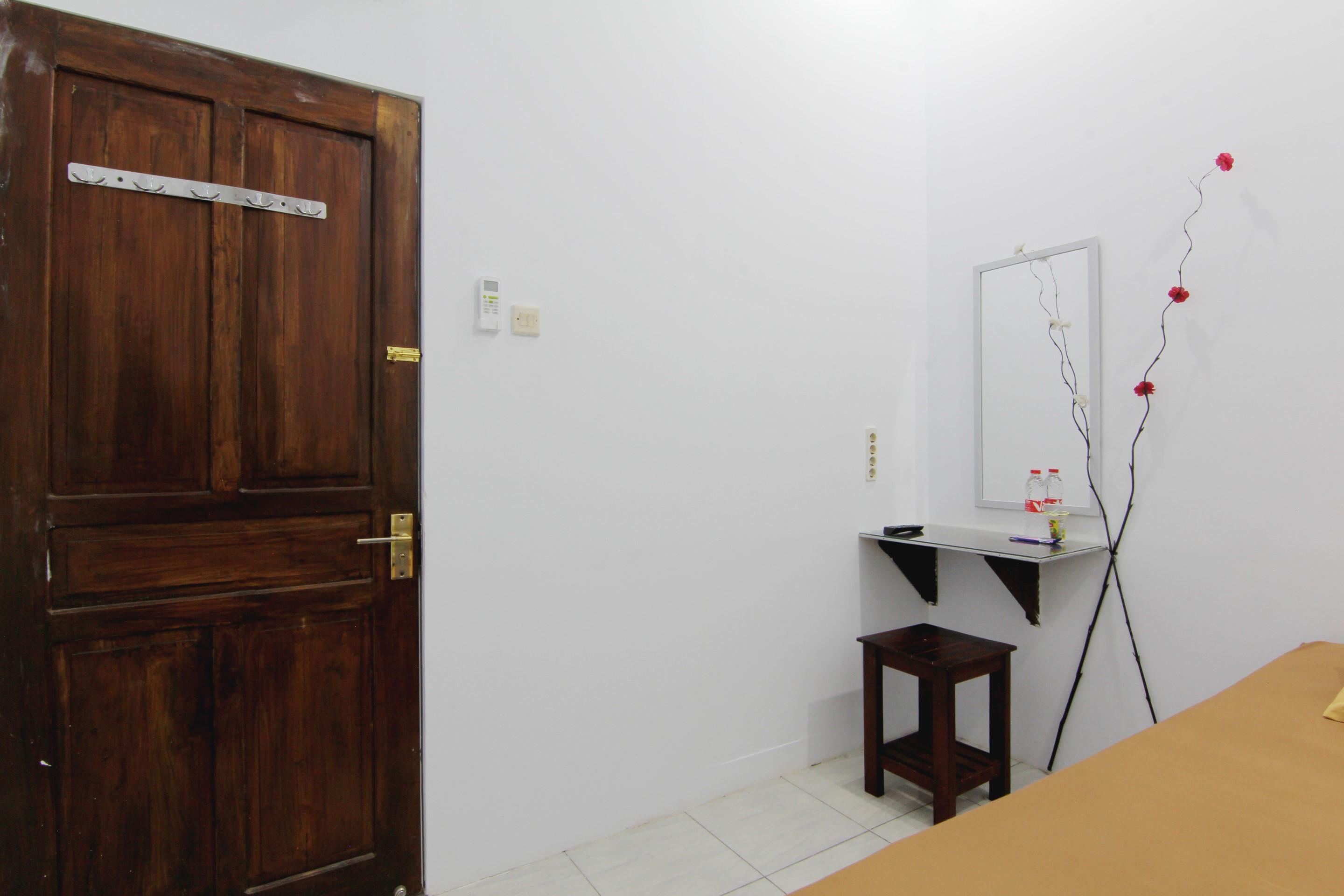 Tiga Dua Homestay Yogyakarta Exterior photo
